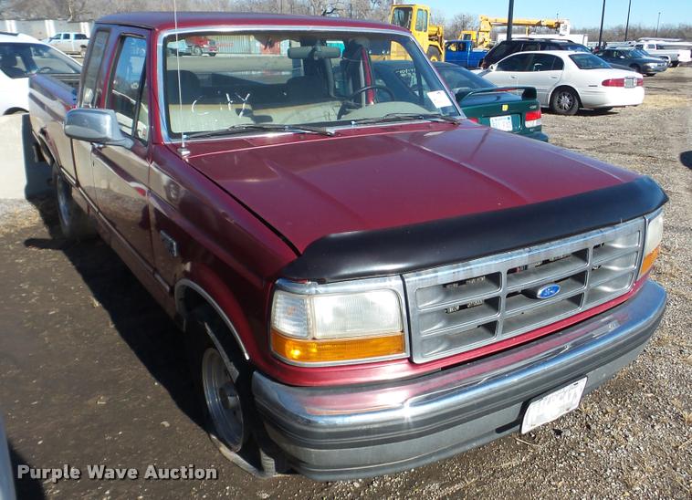image for item DA0262 1995 Ford F150 SuperCab pickup truck