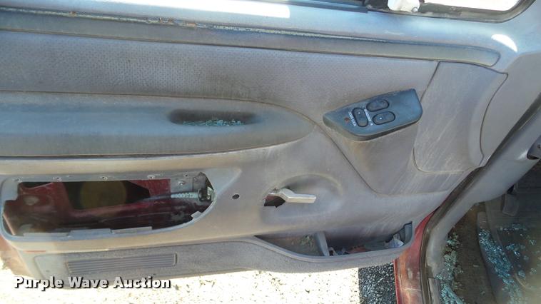 image for item DA0262 1995 Ford F150 SuperCab pickup truck