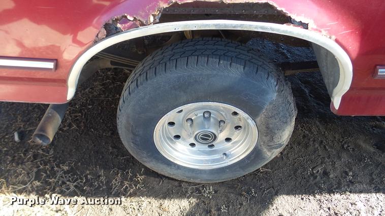 image for item DA0262 1995 Ford F150 SuperCab pickup truck