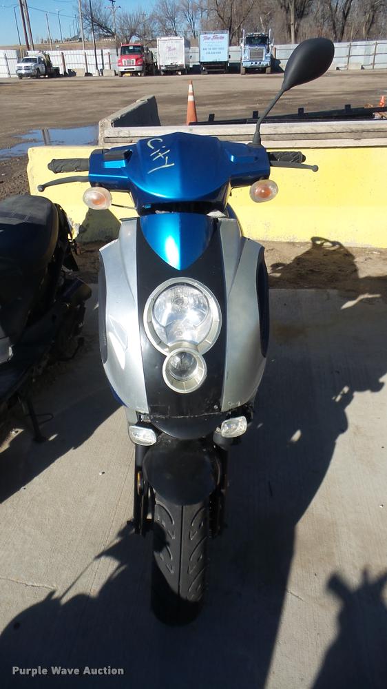 image for item DA0263 2014 Tao Tao moped