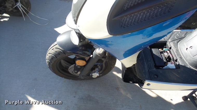 image for item DA0263 2014 Tao Tao moped