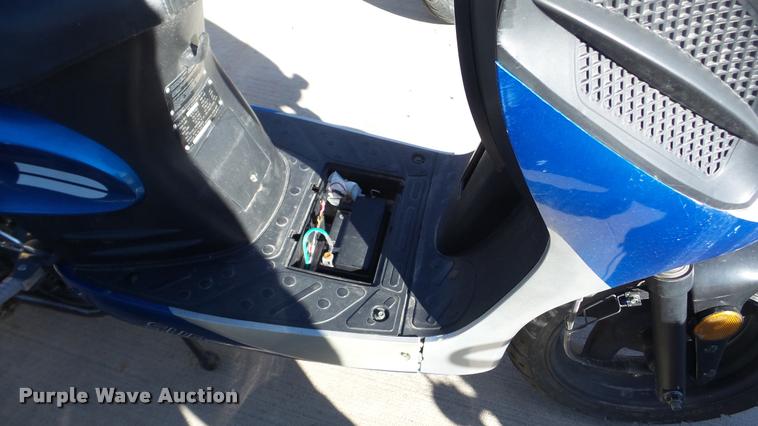 image for item DA0263 2014 Tao Tao moped