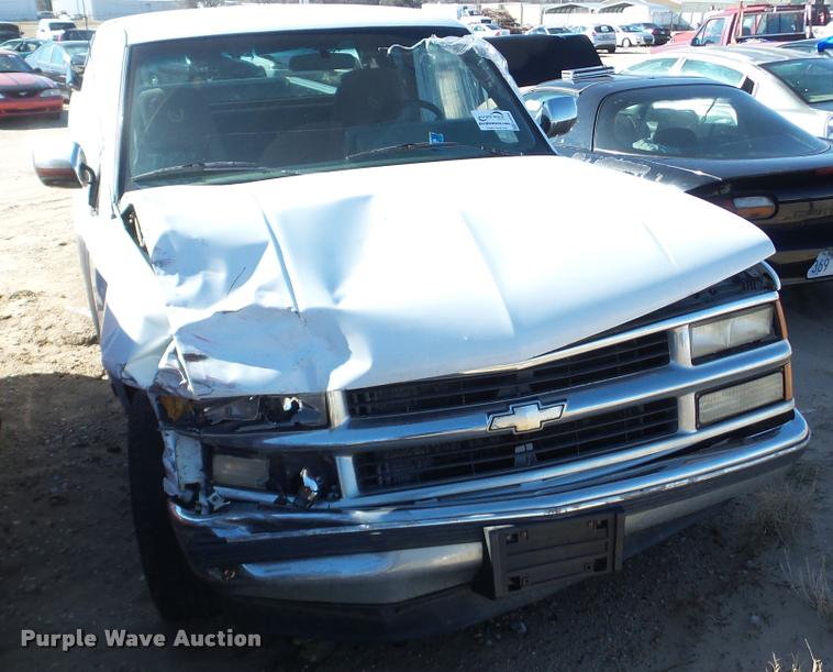 image for item DA0266 1994 Chevrolet 1500 Ext. Cab pickup truck