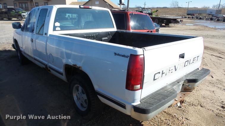 image for item DA0266 1994 Chevrolet 1500 Ext. Cab pickup truck