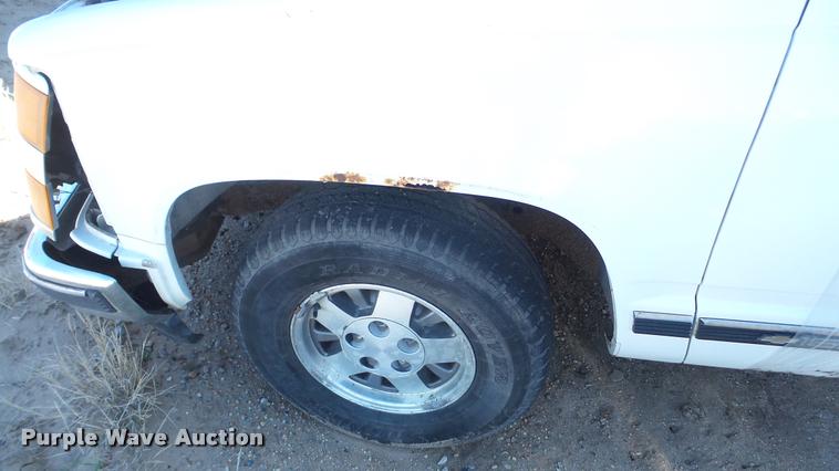 image for item DA0266 1994 Chevrolet 1500 Ext. Cab pickup truck