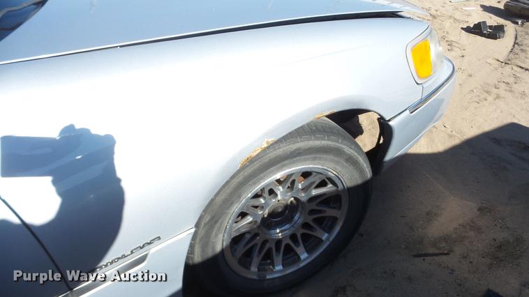 image for item DA0268 2000 Lincoln Town Car Signature