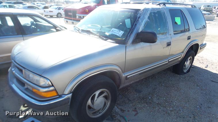 image for item DA0270 1999 Chevrolet Blazer SUV