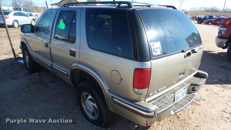 image for item DA0270 1999 Chevrolet Blazer SUV