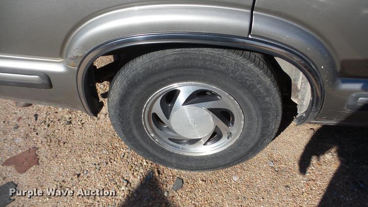 image for item DA0270 1999 Chevrolet Blazer SUV