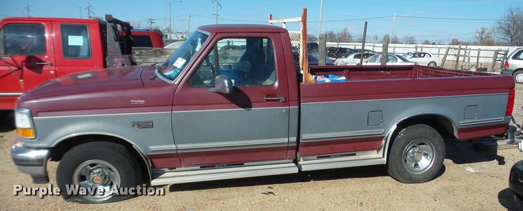 image for item DA0274 1993 Ford F150 pickup truck