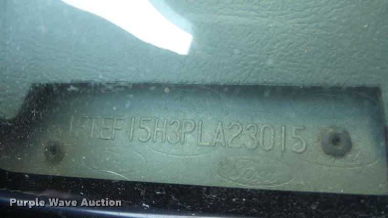 image for item DA0274 1993 Ford F150 pickup truck