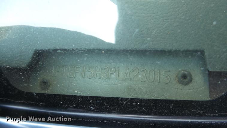 image for item DA0274 1993 Ford F150 pickup truck