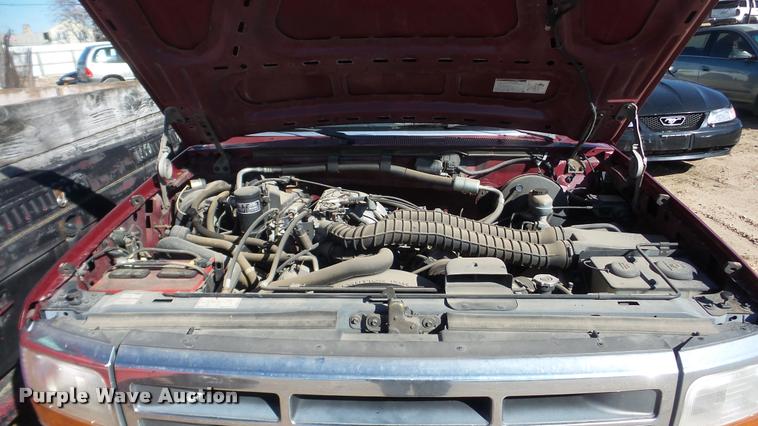 image for item DA0274 1993 Ford F150 pickup truck