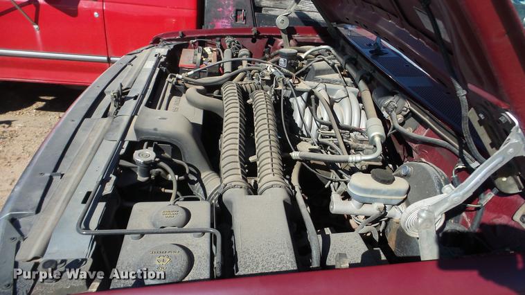 image for item DA0274 1993 Ford F150 pickup truck