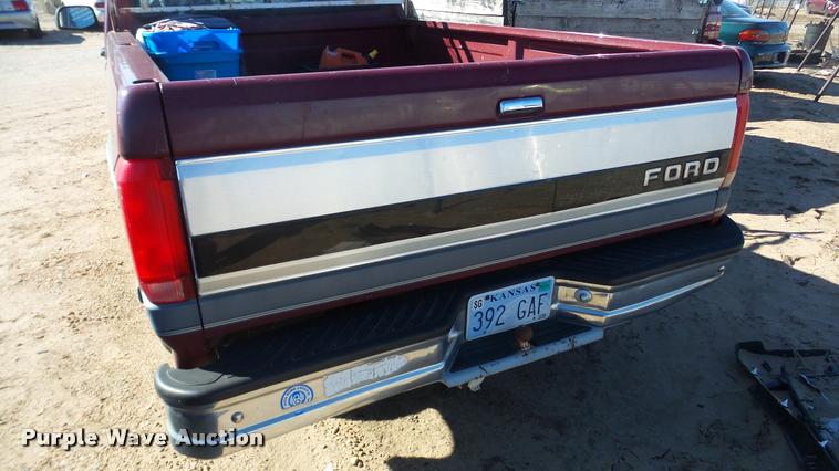 image for item DA0274 1993 Ford F150 pickup truck