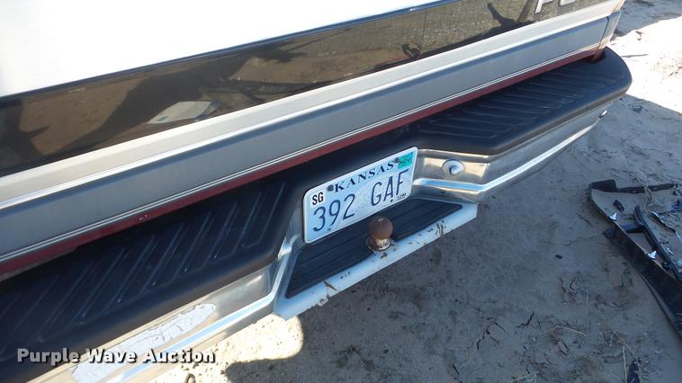 image for item DA0274 1993 Ford F150 pickup truck