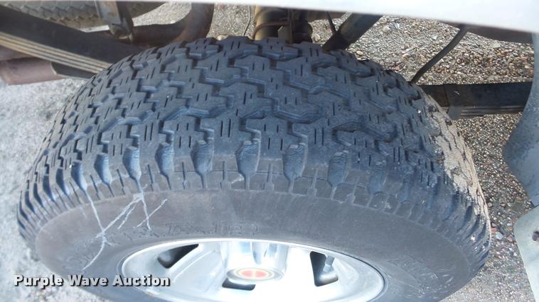 image for item DA0274 1993 Ford F150 pickup truck