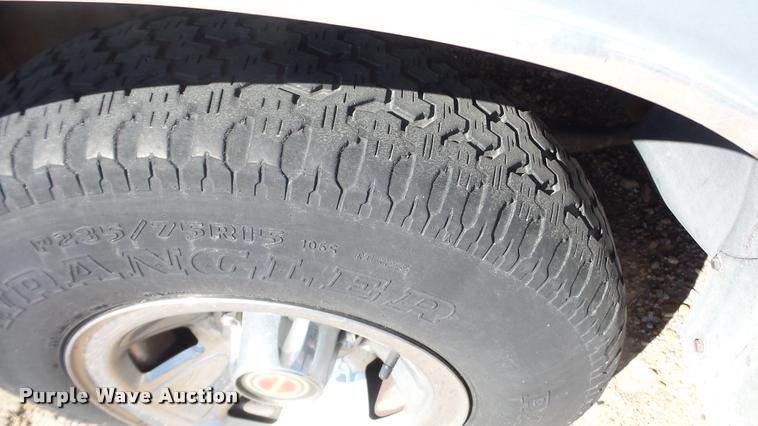 image for item DA0274 1993 Ford F150 pickup truck