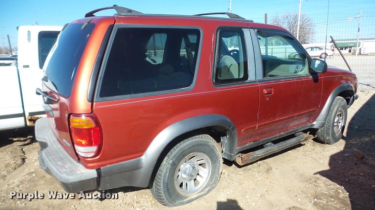 image for item DA0275 1998 Ford Explorer SUV