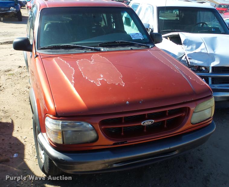 image for item DA0275 1998 Ford Explorer SUV