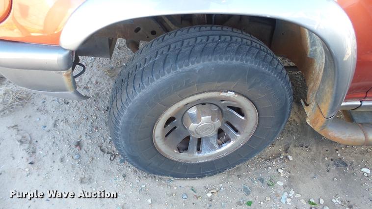 image for item DA0275 1998 Ford Explorer SUV