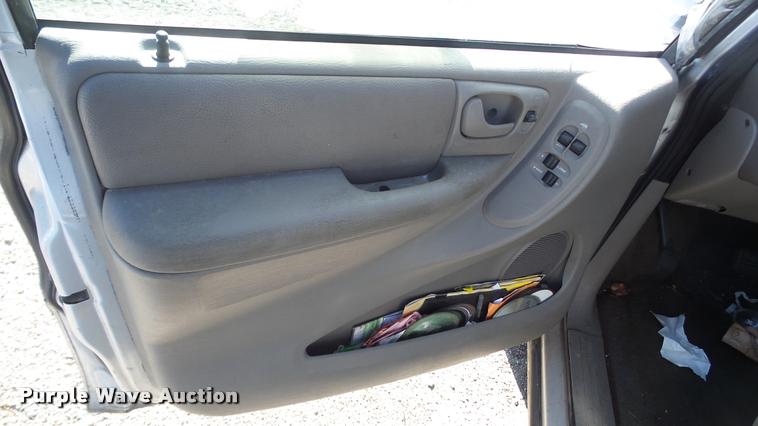 image for item DA0276 2003 Dodge Grand Caravan SUV