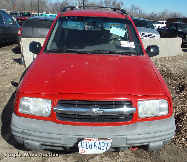image for item DA0278 2002 Chevrolet Tracker SUV