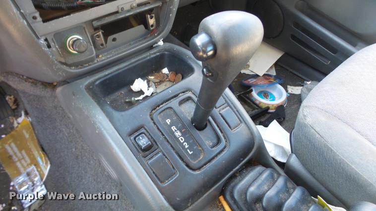 image for item DA0278 2002 Chevrolet Tracker SUV