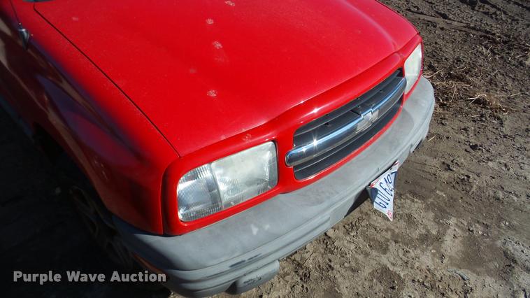 image for item DA0278 2002 Chevrolet Tracker SUV