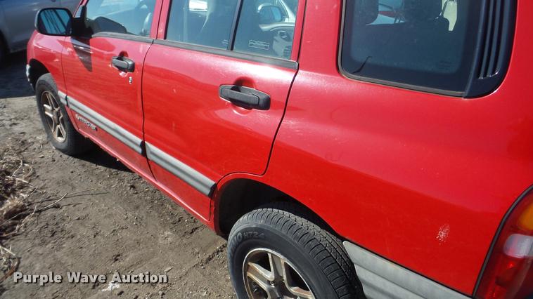 image for item DA0278 2002 Chevrolet Tracker SUV