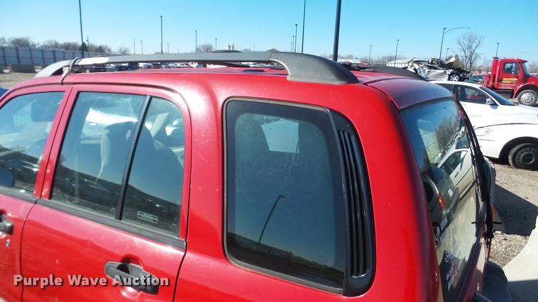 image for item DA0278 2002 Chevrolet Tracker SUV