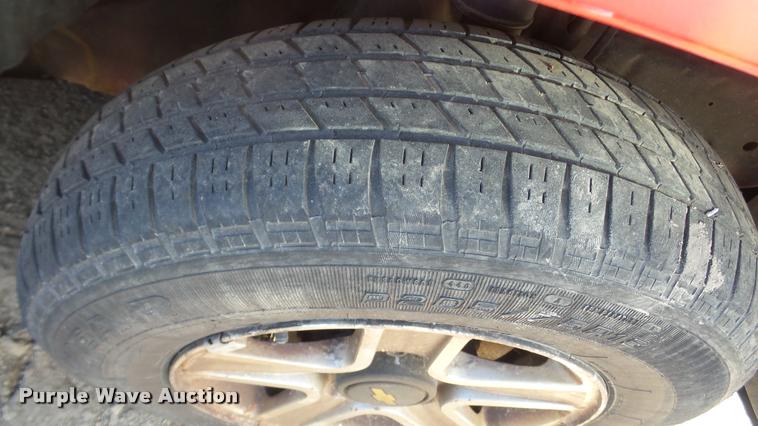 image for item DA0278 2002 Chevrolet Tracker SUV