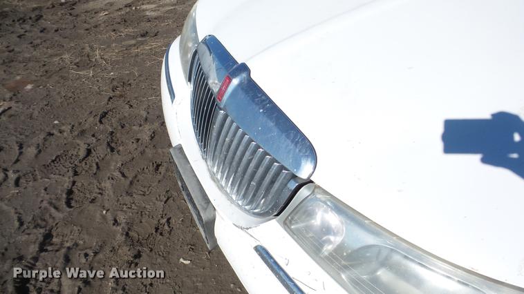 image for item DA0280 1998 Lincoln Town Car Signature
