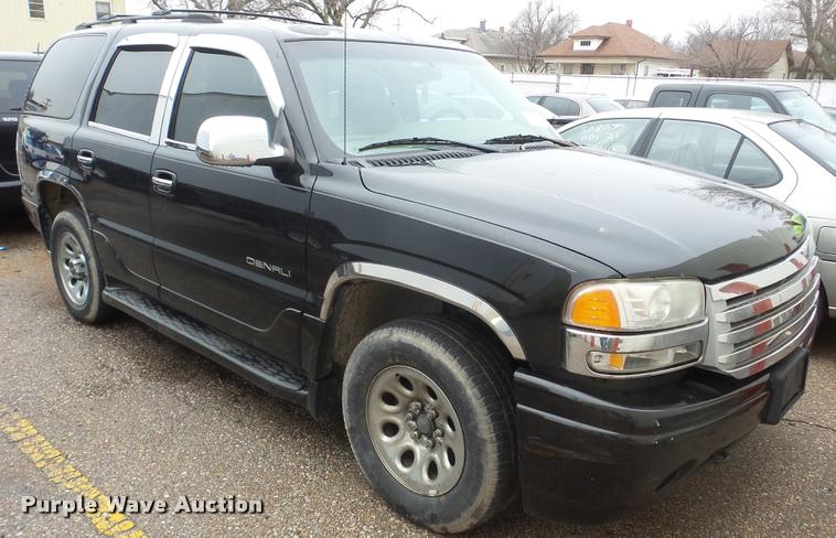 image for item DA2084 2002 GMC Yukon SUV