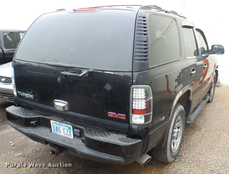 image for item DA2084 2002 GMC Yukon SUV
