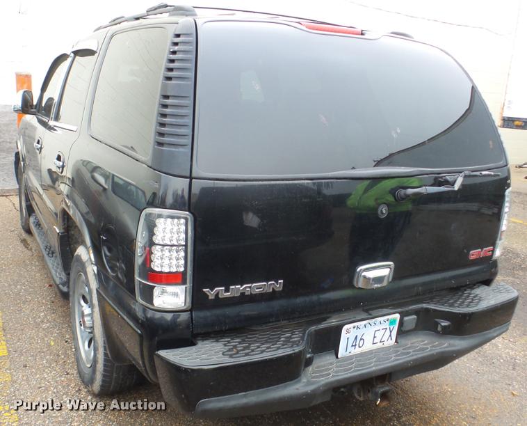 image for item DA2084 2002 GMC Yukon SUV