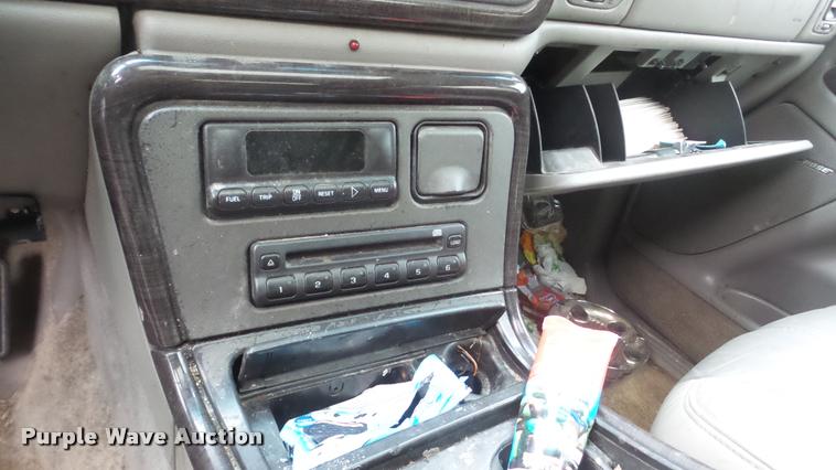 image for item DA2084 2002 GMC Yukon SUV