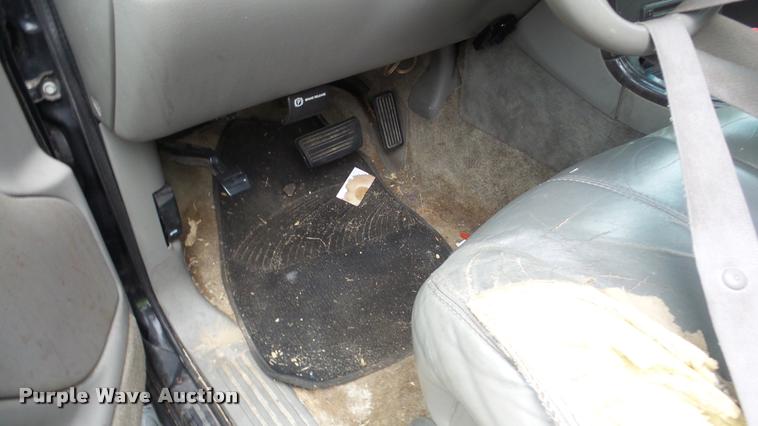 image for item DA2084 2002 GMC Yukon SUV