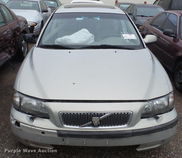 image for item DA2090 2001 Volvo V70
