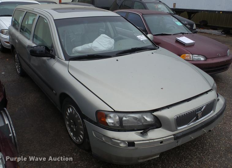 image for item DA2090 2001 Volvo V70