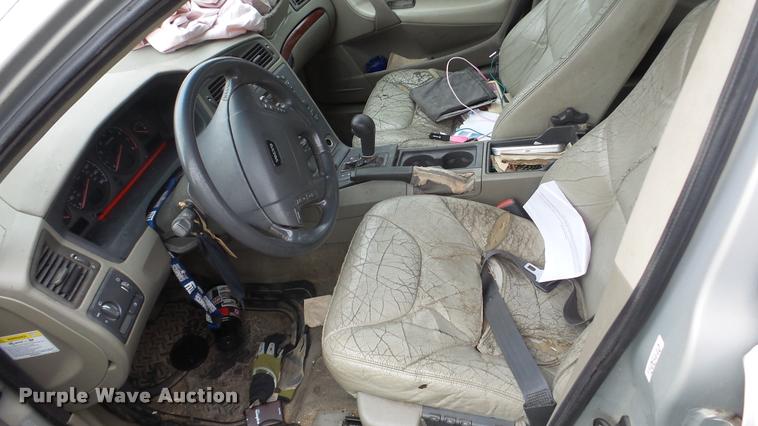 image for item DA2090 2001 Volvo V70