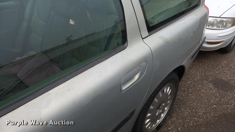 image for item DA2090 2001 Volvo V70