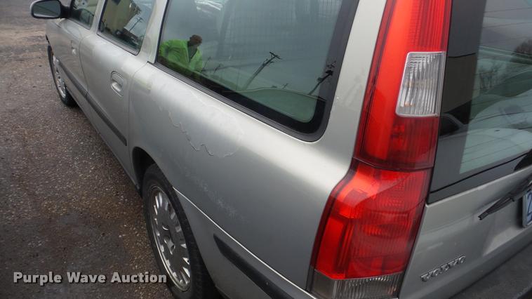 image for item DA2090 2001 Volvo V70