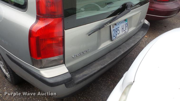 image for item DA2090 2001 Volvo V70