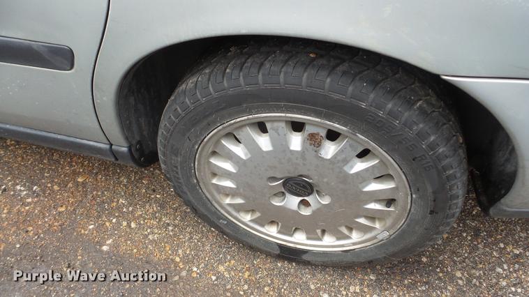 image for item DA2090 2001 Volvo V70