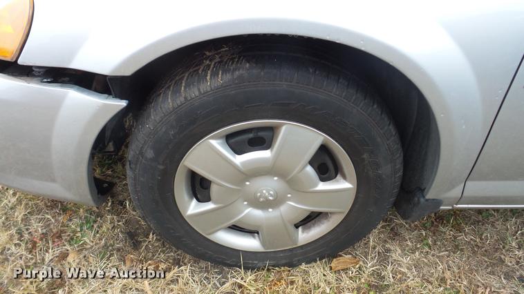 image for item DA2092 2004 Dodge Stratus
