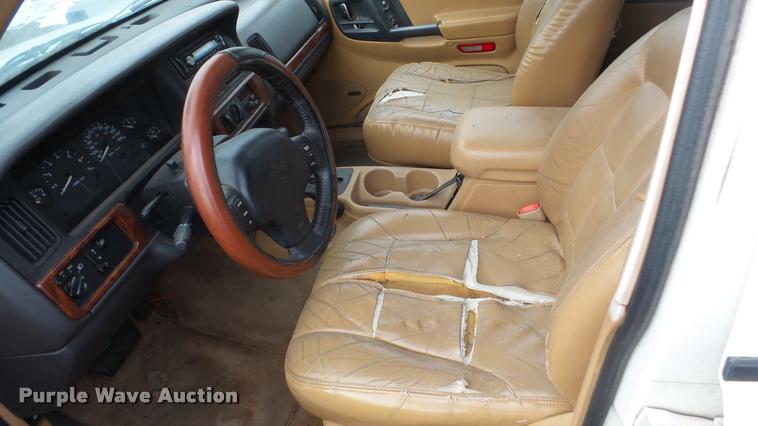image for item DB2251 1997 Jeep Grand Cherokee SUV