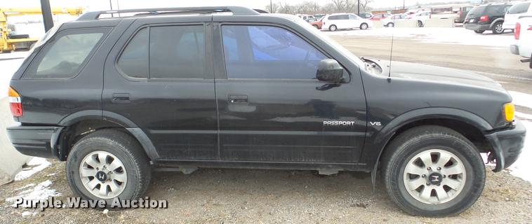 image for item DB2257 1999 Honda Passport SUV