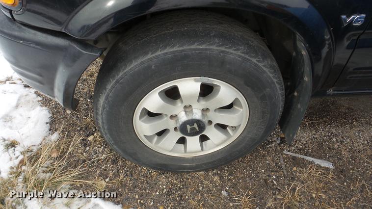 image for item DB2257 1999 Honda Passport SUV