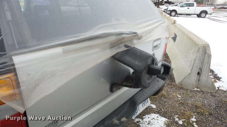 image for item DB2257 1999 Honda Passport SUV